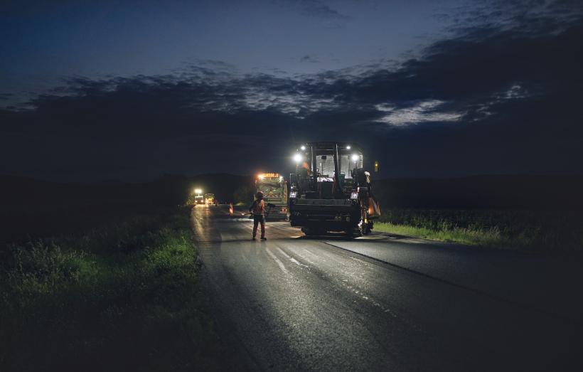 chantier routier réalisé de nuit