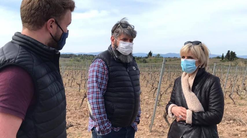 La présidente Hélène Sandragné à la rencontre des viticulteurs et agriculteurs sinistrés par l'épisode de gel.