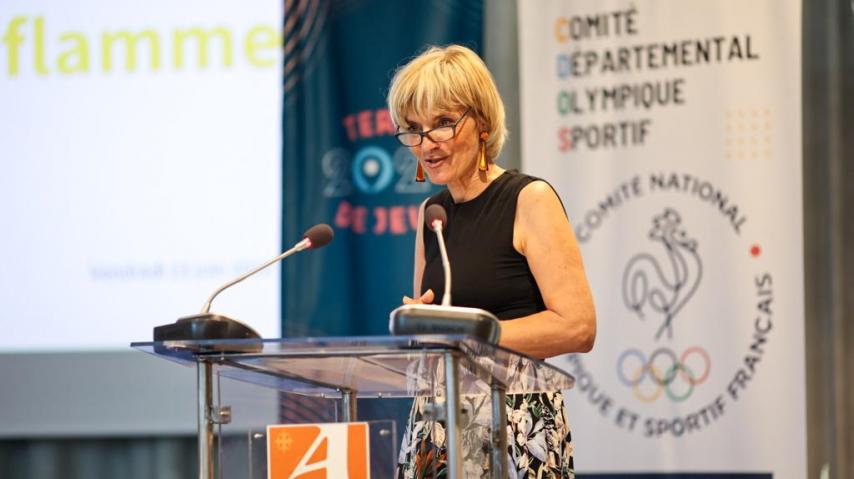 La présidente du Département de l'Aude Hélène Sandragné à l'annonce du passage de la flamme olympique dans l'Aude.